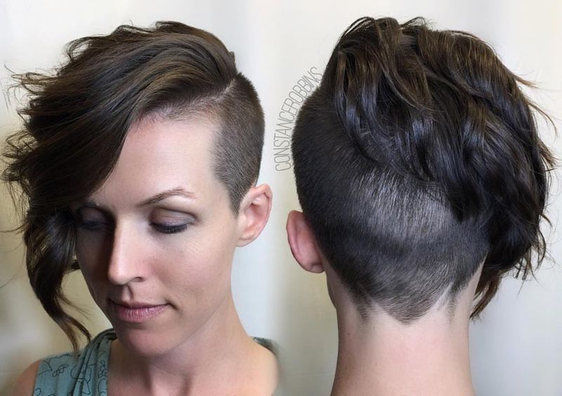 64. Asymmetrical Wavy Undercut