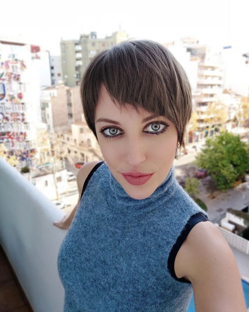 22. Soft Mushroom Pixie with Piecey Micro Bangs