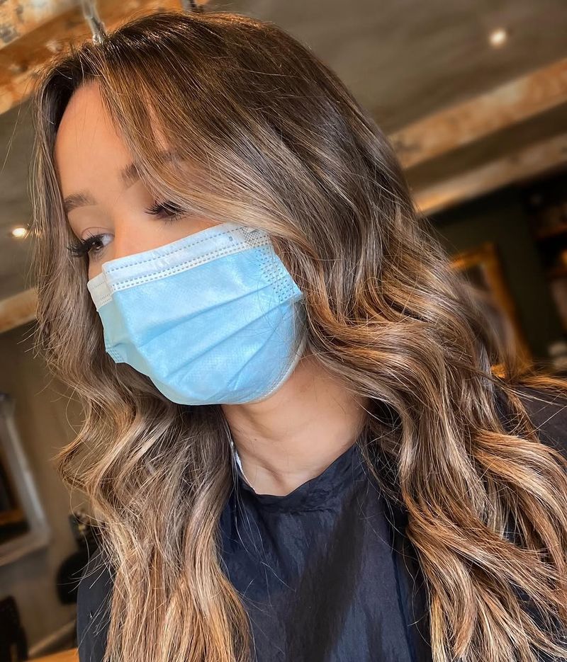 18. Soft Truffle Waves with Honey Highlights