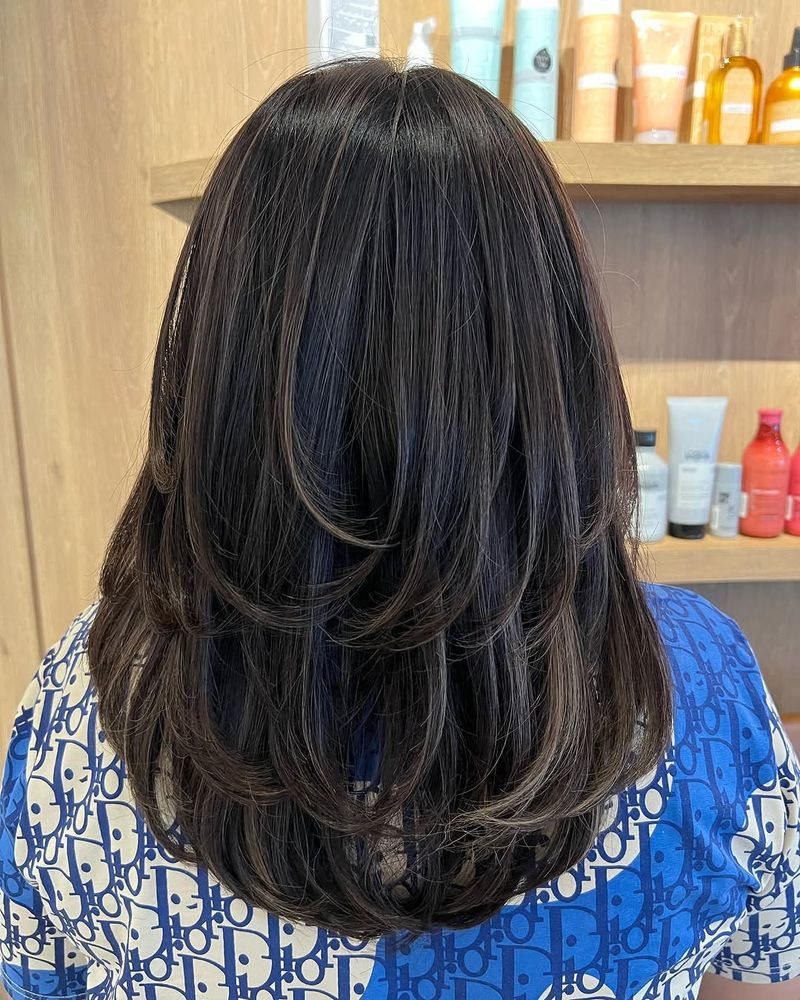 44. Stacked U-Cut with Subtle Highlights