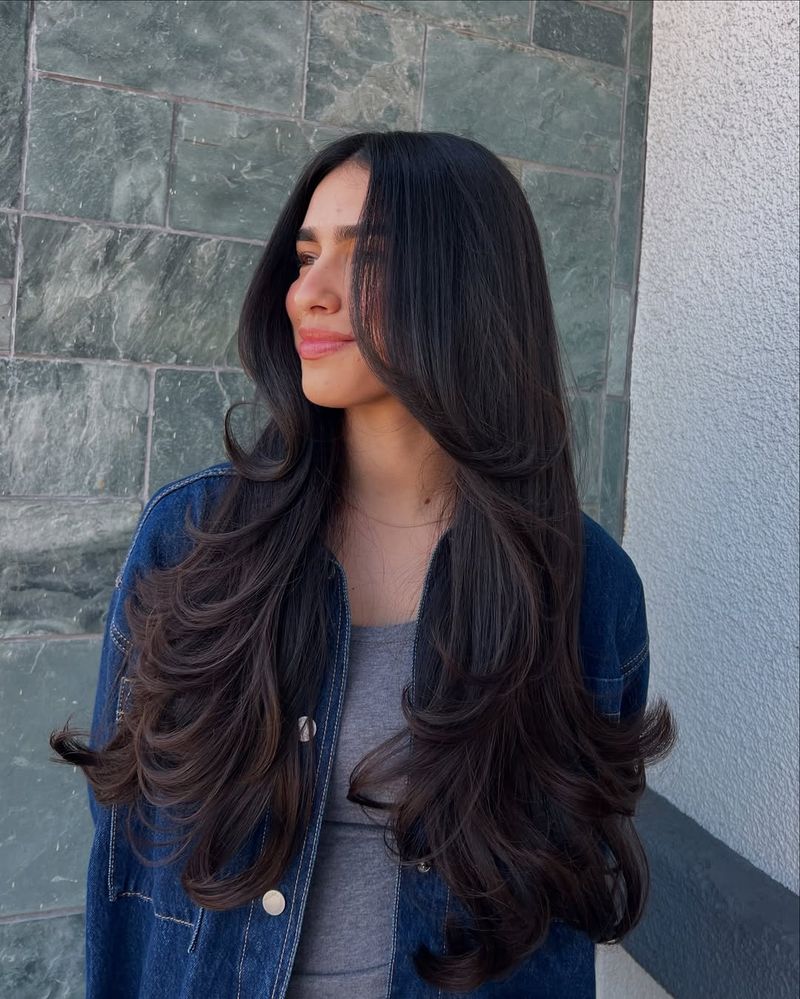 30. Voluminous Retro Layers